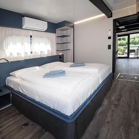 Hausboot Bei Passau Úszó hotel Windorf