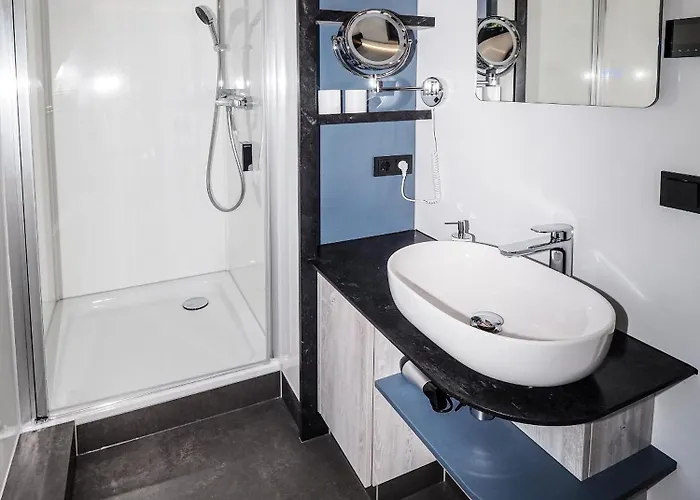 Hausboot Bei Passau * Windorf (Passau)